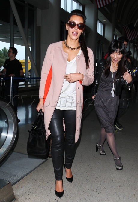 sunglasses Kim Kardashian lax leather pants 
