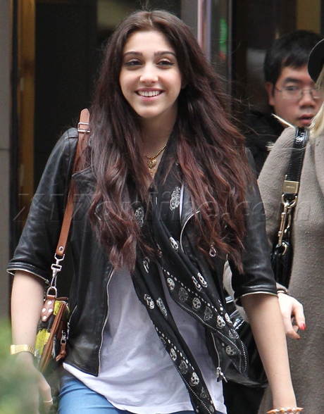 nyc Lourdes Leon  scarf creeper shoes jeggins jeans 