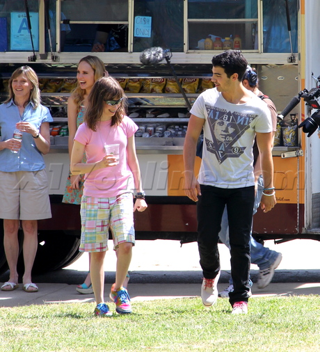 Beverly Hills Joe Jonas charity Silver Lake Rec Center