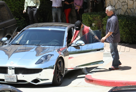 Justin Bieber fisker karma singer la paz chrome mexican restaurant