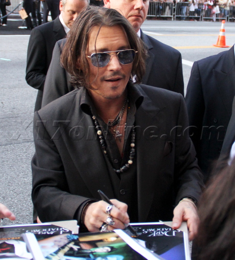 dark shadows johnny depp peremiere hollywood