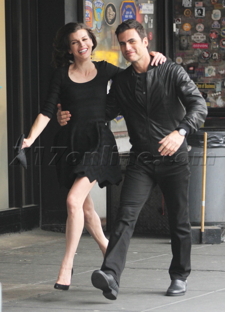 heels Milla Jovovich  avon dress comercial 