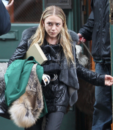 heels trench coat sunglasses Mary Kate Olsen ashley olsen 