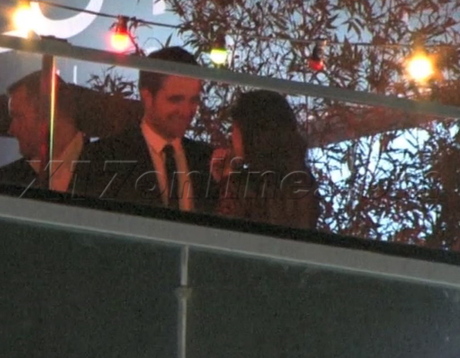 Kristen Stewart twilight cannes robert pattinson kiss hug make out 