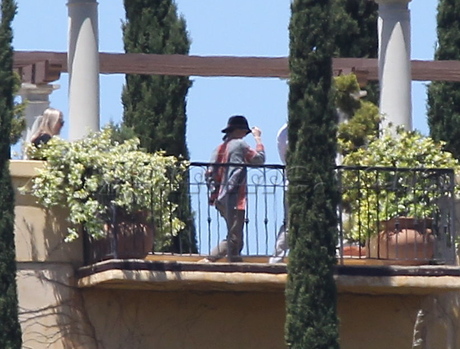 sunglasses Vanessa Paradis hat johnny depp house hunting