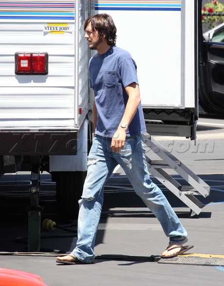 Lukas Haas San Francisco Jobs Steve Jobs set Ashton Kutcher