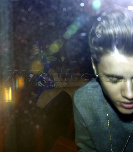 singer dress bieber gomez disney malibu dinner denim legs 