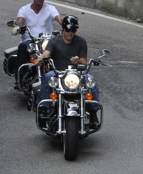 sunglasses italy George Clooney  motorcycle boat Stacy Keibler 