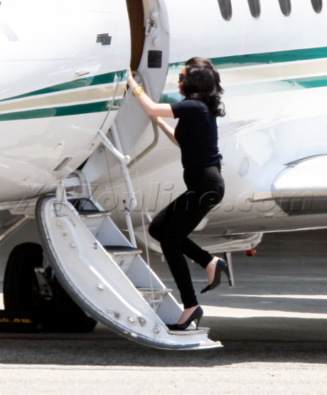 Lindsay Lohan van nuys airport liz taylor filming liz & dick 