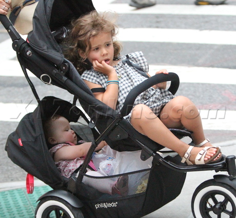 Jessica Alba haven stroller kids purse honor