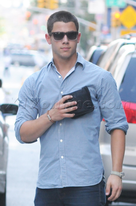 Nick Jonas muscles cab nyc insulin  diabites 