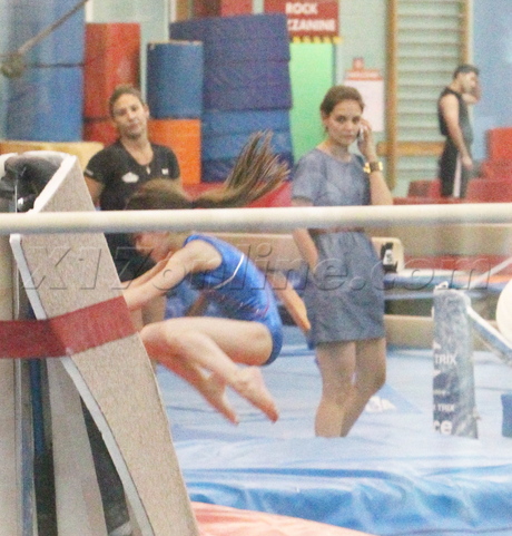 gymnastics katie holmes chelsea piers suri phone divorce