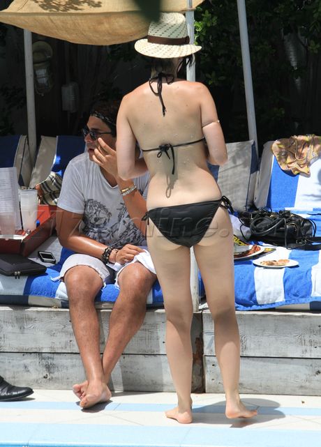 sunglasses Katy Perry hat bikini miami body swimming 