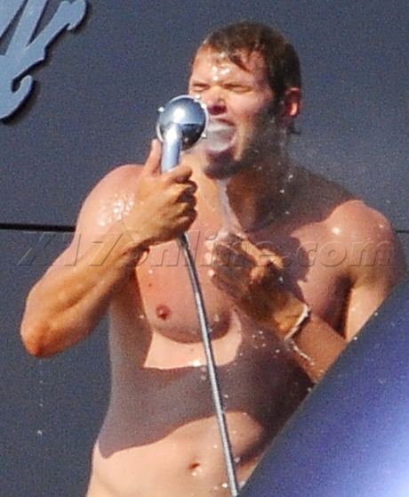 Kellan Lutz boat saint tropez shorts sunglasses twilight bikini jump ocean king kong monkey 