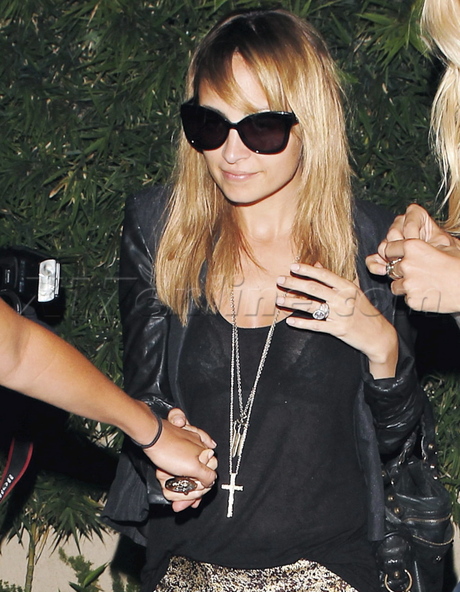 sunglasses niole richie joel madden nobu malibu necklace fashion heels 