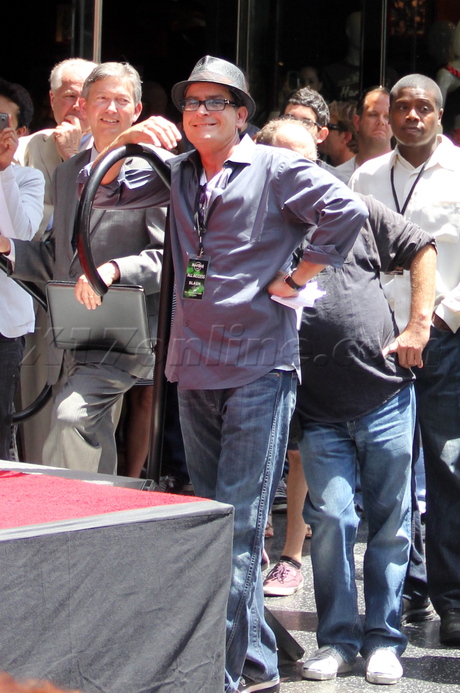 Hollywood Walk of Fame Slash hollywood guitar charlie sheen hat