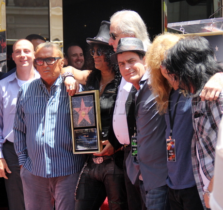 Hollywood Walk of Fame Slash hollywood guitar charlie sheen hat