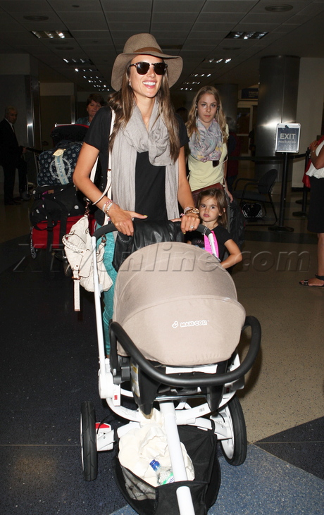 sunglasses lax airport stripes hat Alessandra Ambrosio model kids baby family 