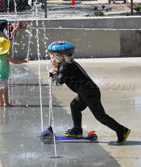 Beverly Hills Gwen Stefani Kingston Zuma skate park 