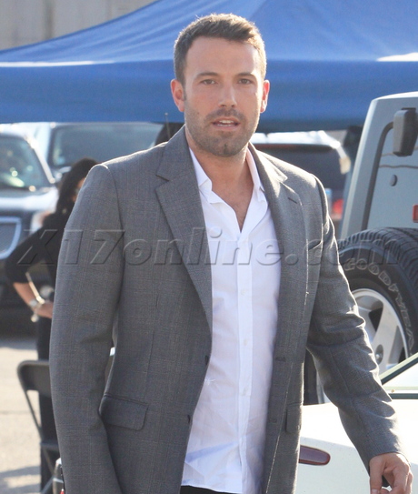 suit do something Ben Affleck 