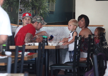 Justin Bieber bodyguards sushi