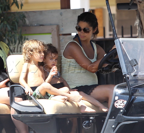 Camila Alves golf cart kids pregnant Matthew McConaughey