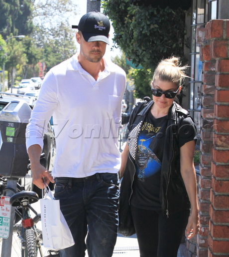 sunglasses weight sneakers Fergie  Josh Duhamel hat iron maiden pregnant 