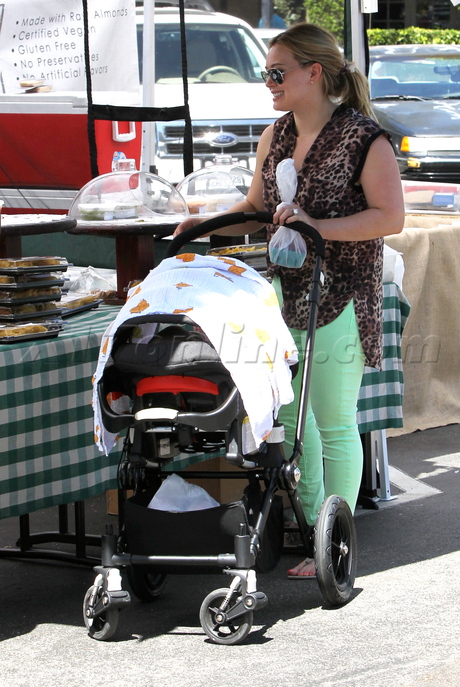 Hilary Duff coconut water farmer market baby stroller