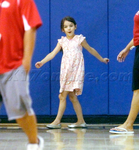 Katie Holmes  suri Chelsea Piers jeans boots tom cruise divorce 