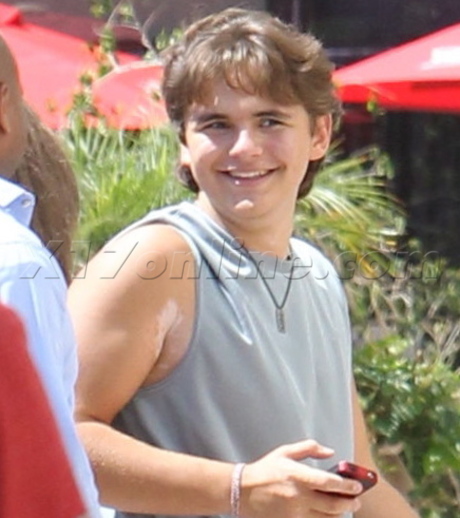 shorts Paris Jackson tee short make up vitiligo prince jackson 