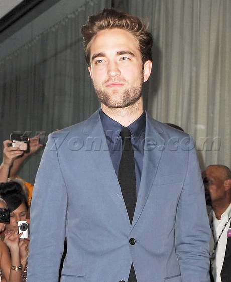 Robert Pattinson suit Cosmopolis Kristen Stewart  