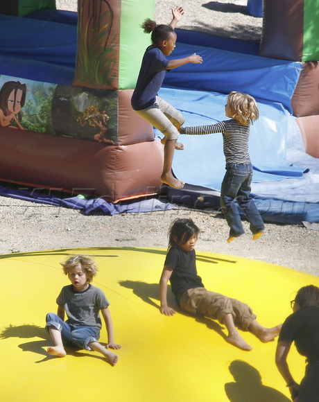 kids supermarket park toy store boots ring brad pitt angelina jolie wedding 