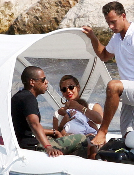 Beyonce Jay-Z rapper daughter blue ivy france 
