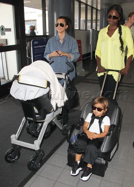 Kourtney Kardashian LAX Penelope Disick Mason Disick 