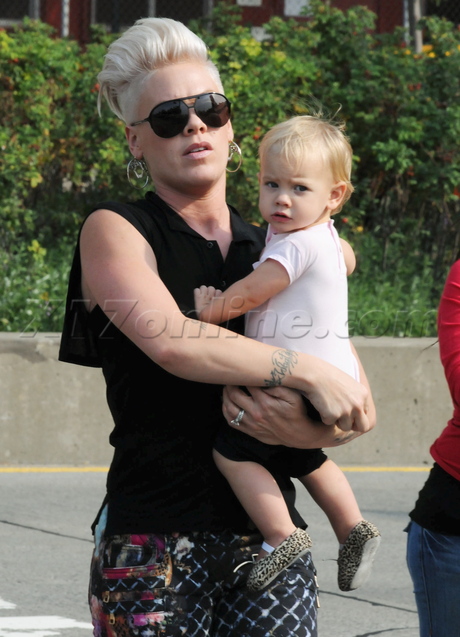 Pink sunglasses platinum baby park nyc ny