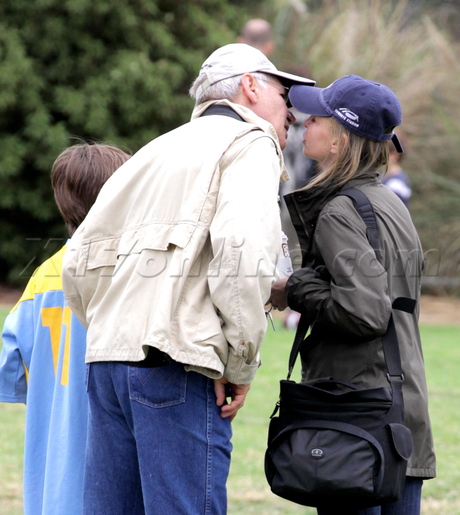 Harrison Ford, Calista Flockhart Liam kiss football brentwood 