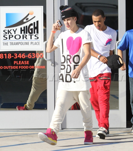 Woodland Hills Sky High Sports  Justin Bieber  hat posse phone pants beenie bobby brown 