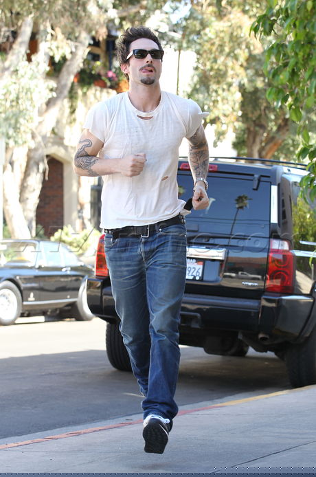sunglasses Adam Levine tattoos running the voice