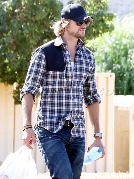 brooke mueller pumpkin patch nahla plaid button up hat sunglasses Gabriel Aubry