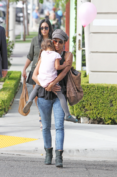 Nahla aubry halle berry balloon beverly hills sunglasses 