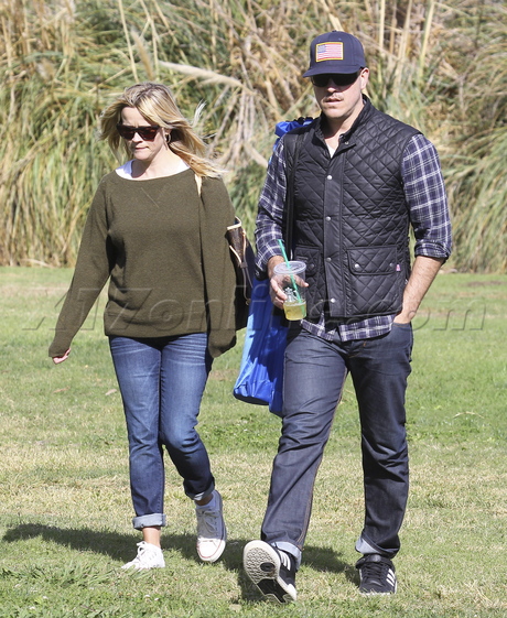 Reese Witherspoon, Ryan Phillippe Deacon son soccer accident 