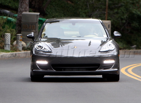 Jennifer Aniston Justin Theroux Porsche Panamera sports car driving car shots 