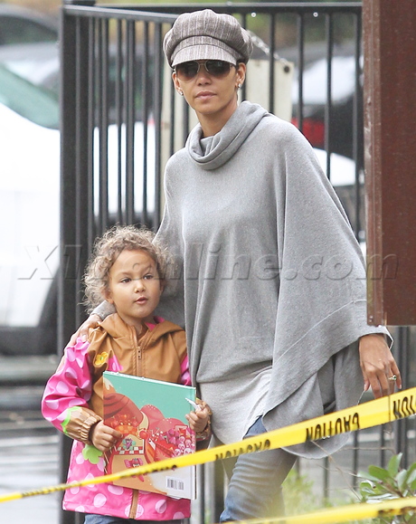 rain school hat sunglasses Halle Berry gabriel aubry olivier martinez custody battle 