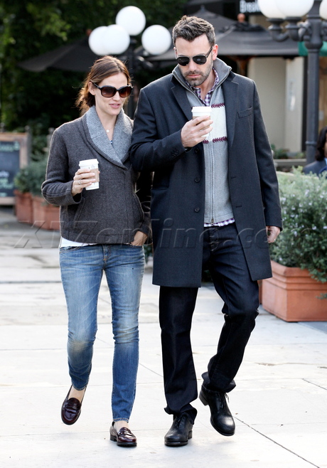 Jennifer Garner Ben Affleck coffee jacket denim smile happy 