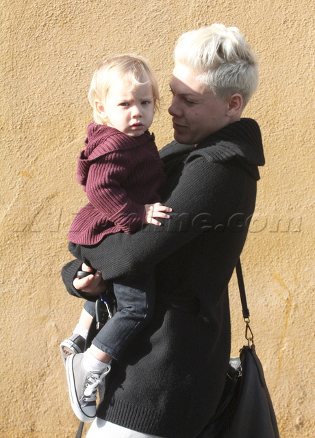 Pink baby daughter blonde singer 