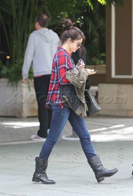 Selena Gomez  jeans plaid shirt 