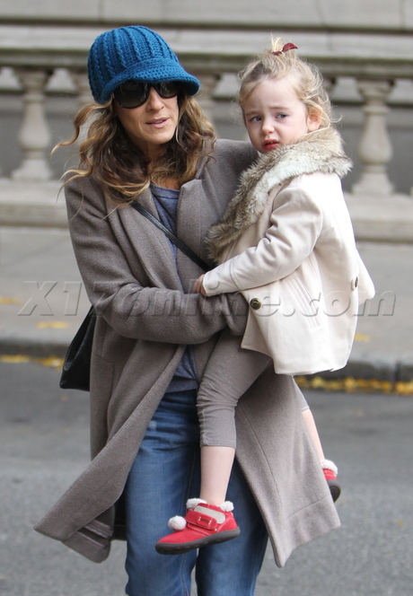 twins daughters matther broderick Sarah Jessica Parker  nyc ferris bueller baby stroller 