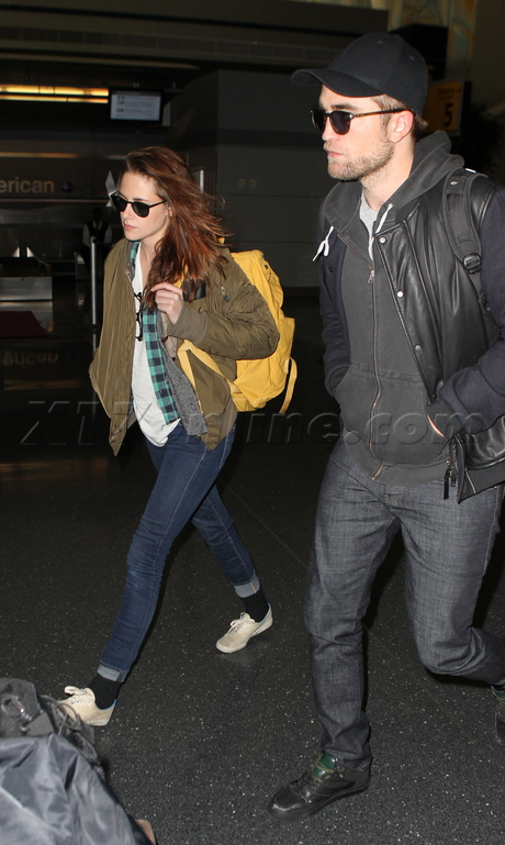 jeans leather jacket Kristen Stewart  Robert Pattinson  twilight sunglasses hat 