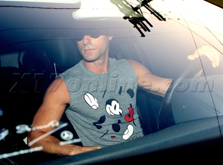 smart water mickey mouse muscular 