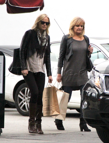 Malin Akerman mom pregnant Beverly Hills 